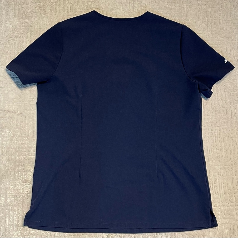 Figs Scrubs shirt Navy Blue Medical shirt with corporate logo Women’s Medium - Picture 6 of 7